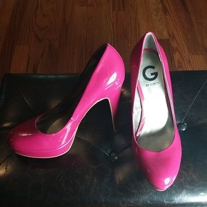 GUESS Fuchsia Pumps